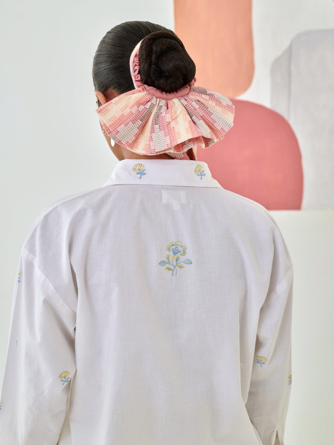 White Shirt With Floral Embroidery Detail