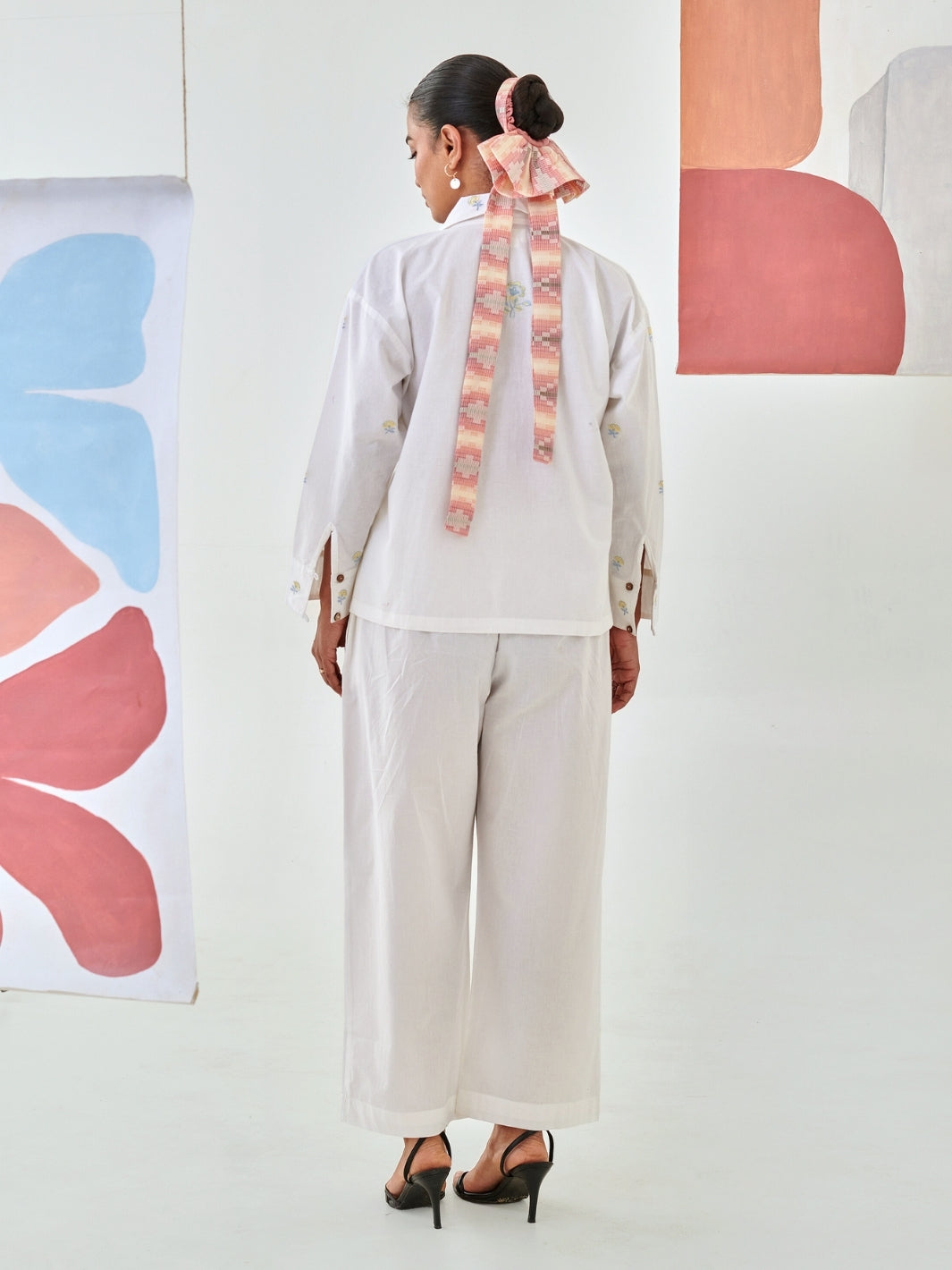 White Shirt With Floral Embroidery Detail